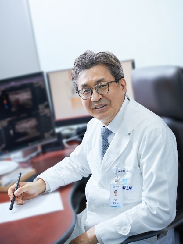 강윤식 병원장